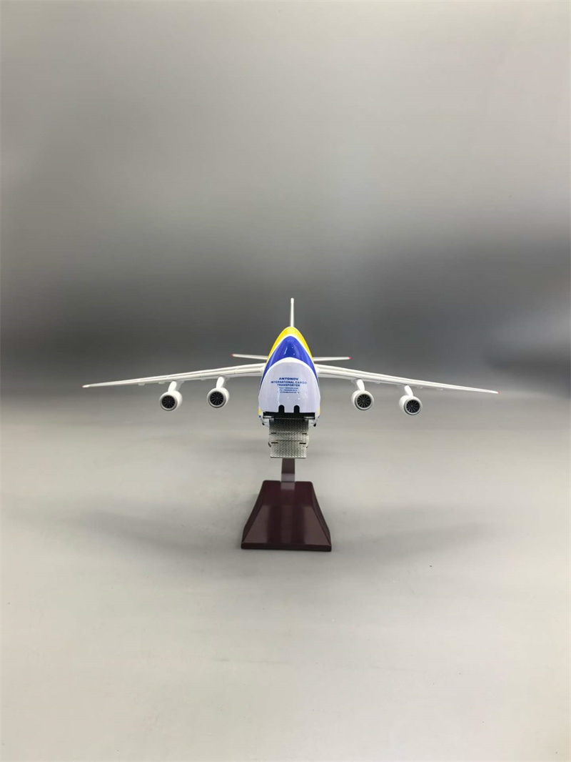 Modelo de Réplica de Avião de  - Model Kit Ukraine avaliação e preço