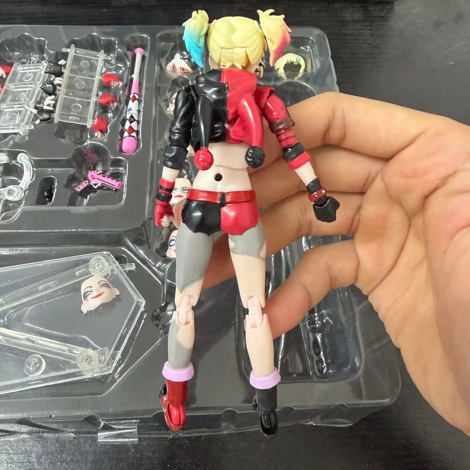 Em Estoque: Novo Boneco Articu - Model Kit Harley Quinn avaliação e preço