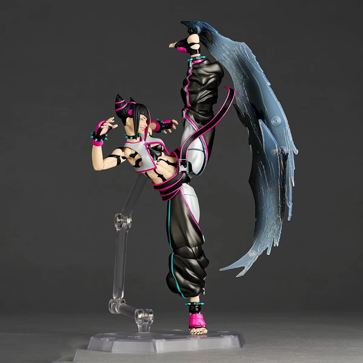 100% Original Kaiyodo Amazing  - Model Kit Harley Quinn avaliação e preço